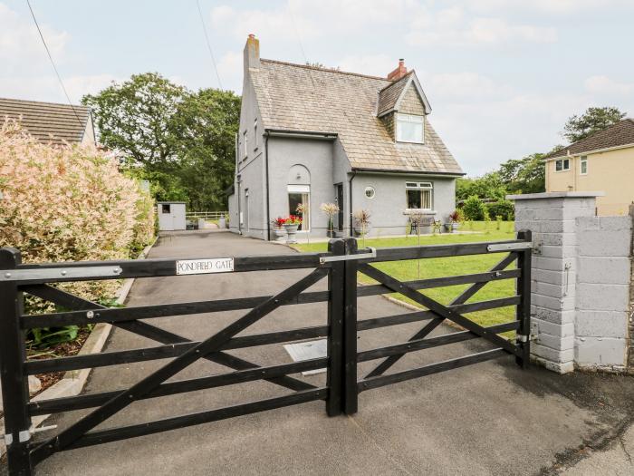 Pondfield Gate, Cwmgors