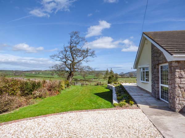 Bryn Tirion, Wales