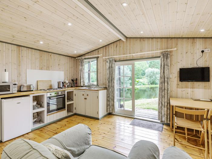 Lakeside Cabin, Devon