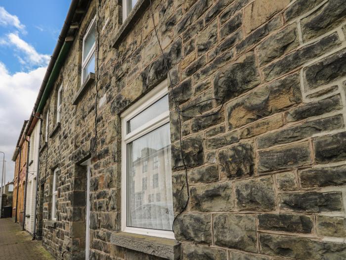 40 Market Street, Builth Wells, Powys, Wales, Near Brecon Beacons National Park, Cottage, Near a pub