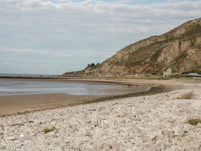 50A  Lloyd Street West, Llandudno, Wales, Close to a beach, is close to the Snowdonia National Park.