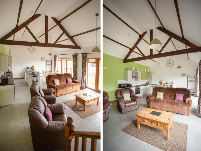 2 Beacon View Barn, Powys