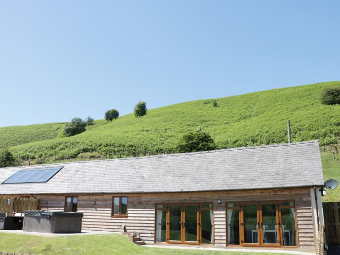 2 Beacon View Barn, Powys