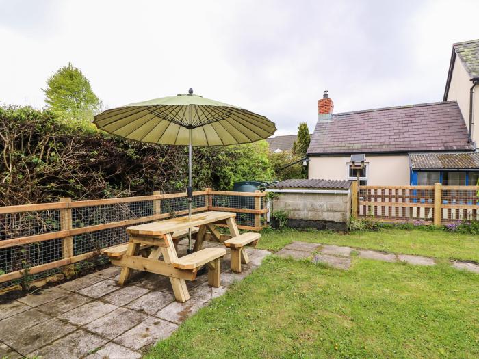 Cozy Cwtch Cottage, Wales