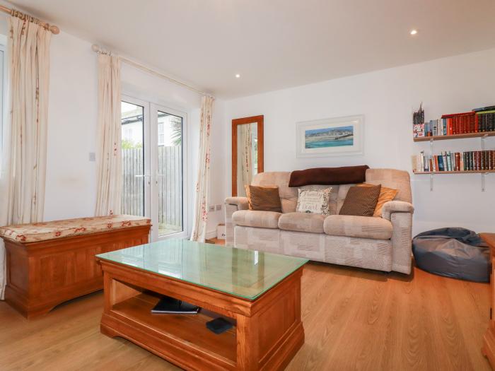 4 Trevanson Mews, Cornwall