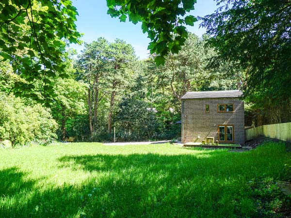 Dunsdale Lodge, Cheshire