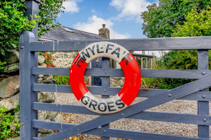 Hwylfa'r Groes, North Wales