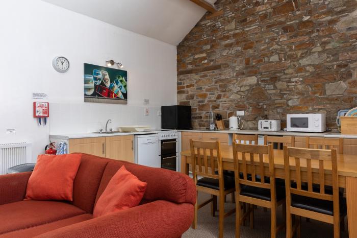 Warren Cottage near Torrington, Devon. In a rural location. Pet-friendly. Shared indoor heated pool.