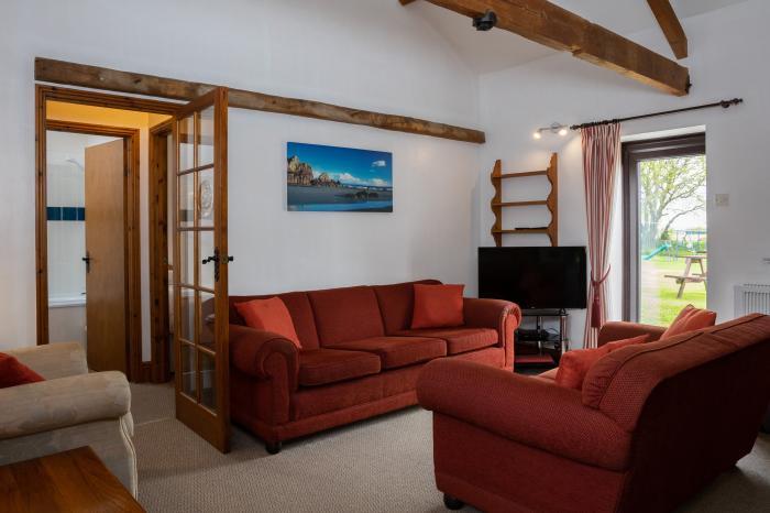 Warren Cottage near Torrington, Devon. In a rural location. Pet-friendly. Shared indoor heated pool.