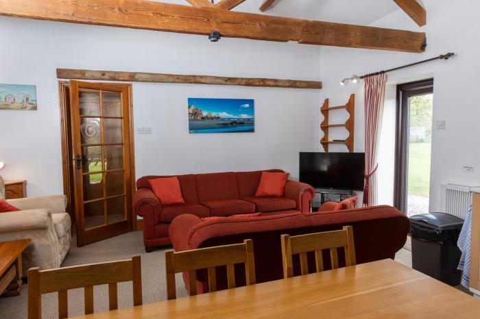 Warren Cottage near Torrington, Devon. In a rural location. Pet-friendly. Shared indoor heated pool.