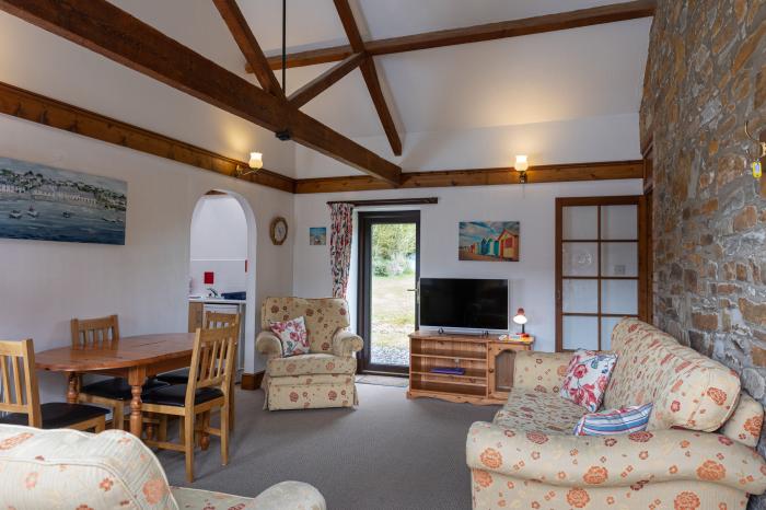 Halcyon Cottage near Torrington, Devon. In a rural location. Pet-friendly. Shared indoor heated pool