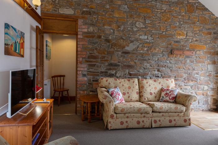 Halcyon Cottage near Torrington, Devon. In a rural location. Pet-friendly. Shared indoor heated pool