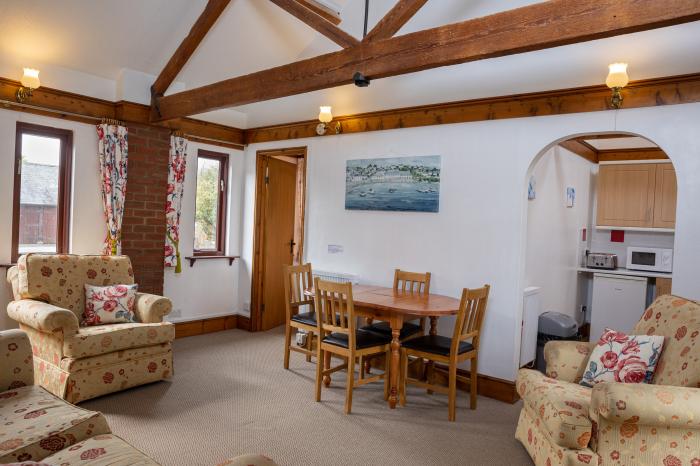 Halcyon Cottage near Torrington, Devon. In a rural location. Pet-friendly. Shared indoor heated pool