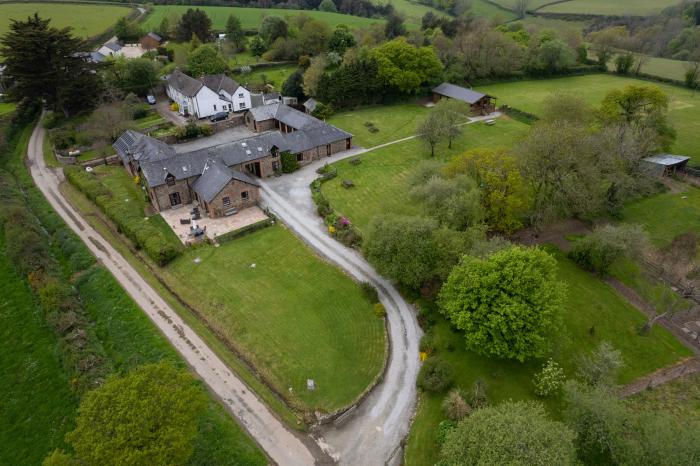 Old Nog Cottage nr Torrington, Devon. Ground-floor living. Pet & child friendly. Indoor heated pool.