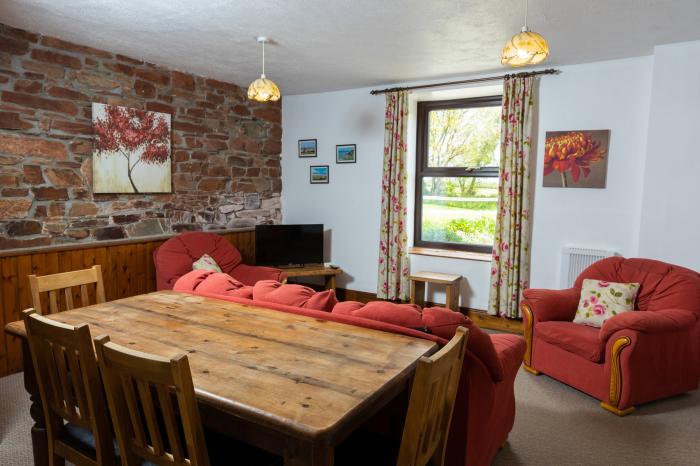 Old Nog Cottage nr Torrington, Devon. Ground-floor living. Pet & child friendly. Indoor heated pool.