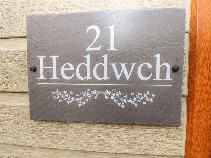 Heddwch, Wales