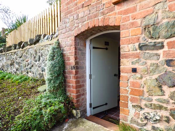 Kitts Cottage, Worcestershire