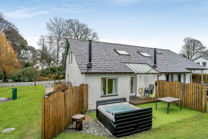 Yew - Woodland Cottages, Bowness-On-Windermere