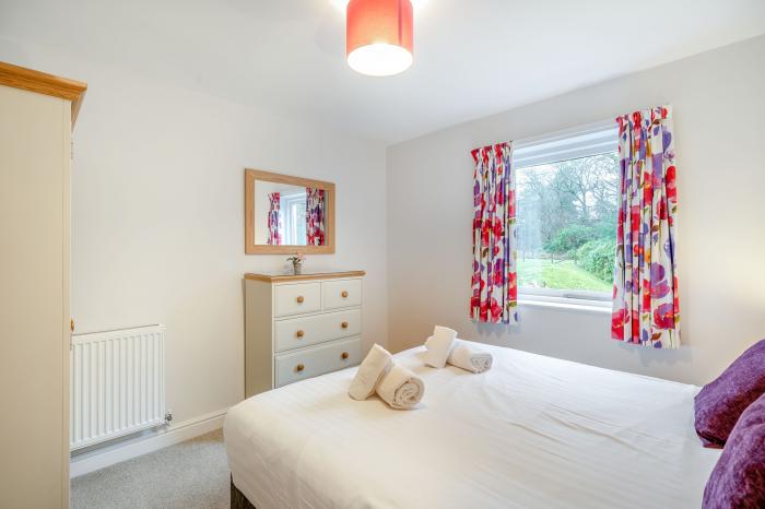 Yew - Woodland Cottages, Bowness-On-Windermere