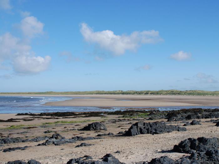 Maelog, 14 Tides Reach, North Wales