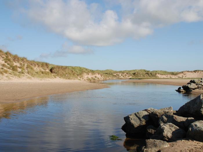 Maelog, 14 Tides Reach, North Wales