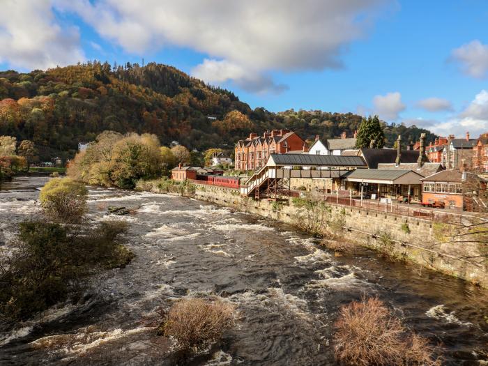 Wharf Cottage, in Llangollen, Denbighshire, North Wales. Close to amenities and River Dee. Grade-II