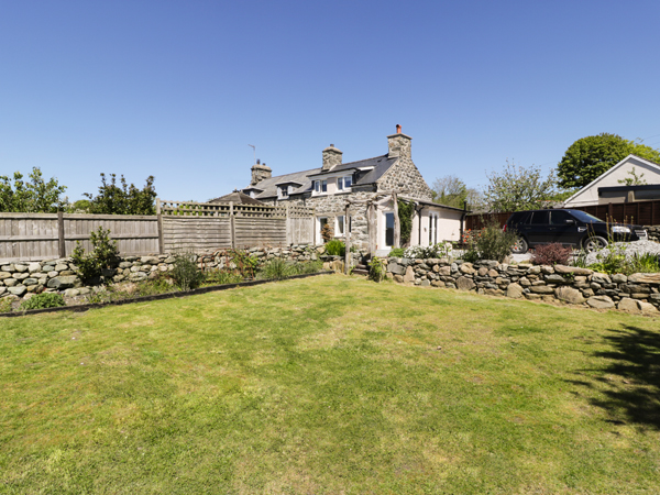 2 BORTHWEN COTTAGES, Wales, North Wales, Snowdonia National Park, Dyffryn Ardudwy