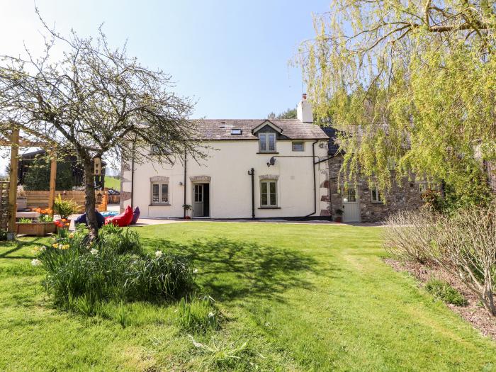 Nant Y Celyn nr Clawdd-Newydd, Denbighshire. Three-bedroom home with enclosed garden and woodburner.