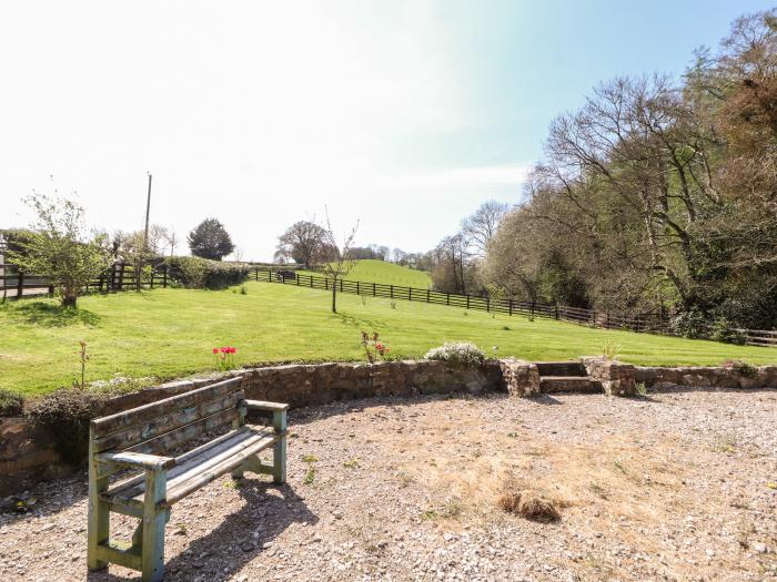 Nant Y Celyn nr Clawdd-Newydd, Denbighshire. Three-bedroom home with enclosed garden and woodburner.