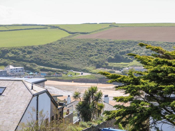 Trelawns, Mawgan Porth