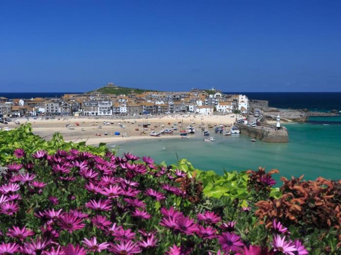 Breakers Point, Cornwall