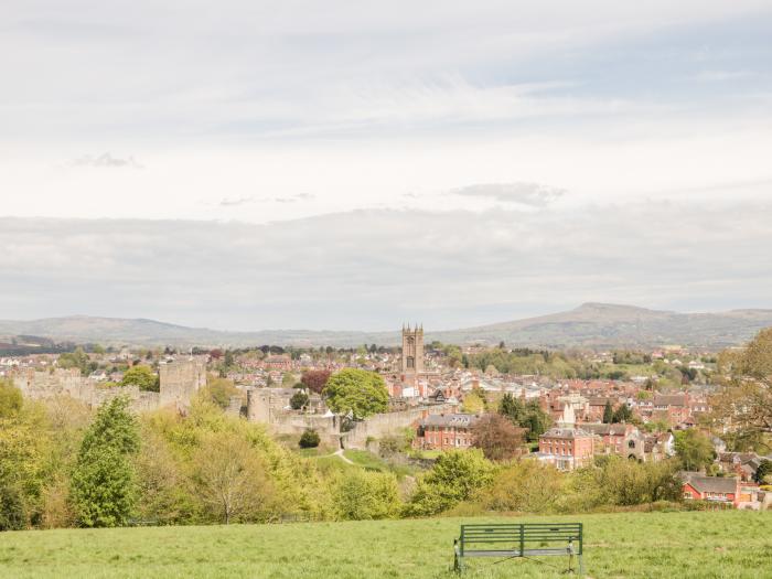 Oakland Cottage, Craven Arms