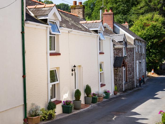 3 Horse Pool Road, Laugharne.