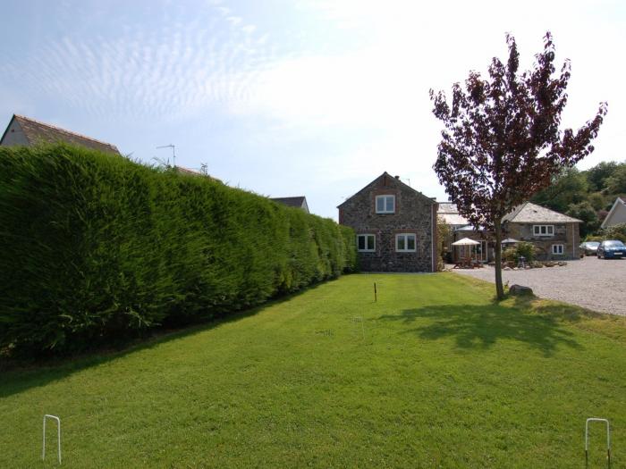 Jacobs Barn, Lifton