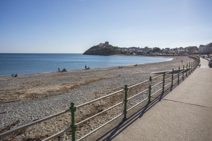 Llawenfan, Criccieth