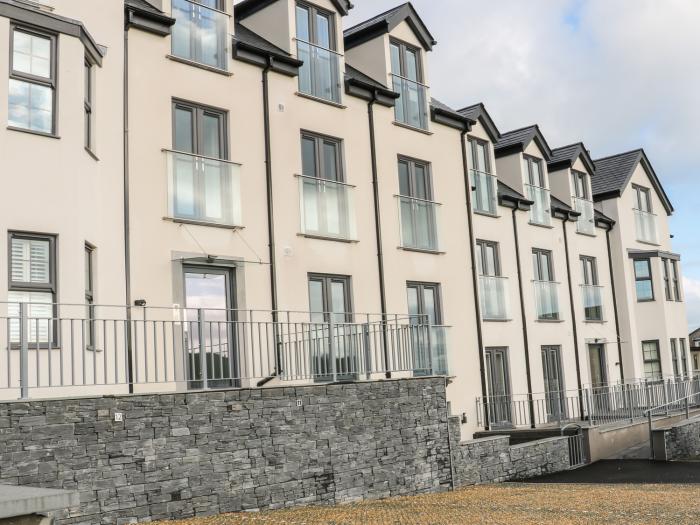 Captain's Quarters - Apartment 2, Benllech, Isle Of Anglesey