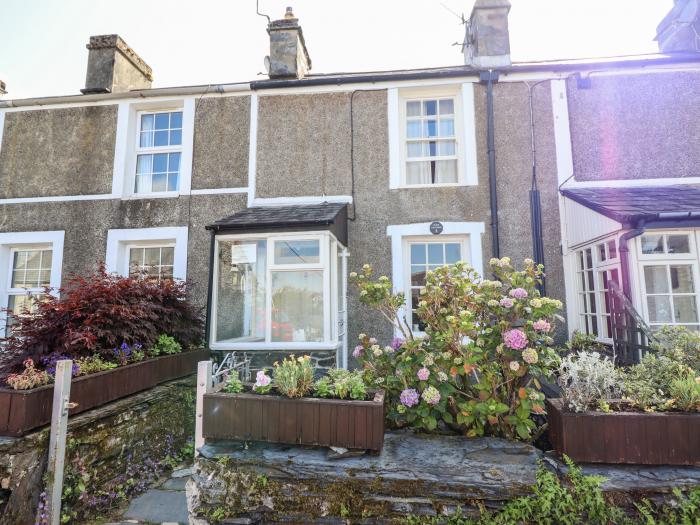 Pump Cottage, 8 Glyn Terrace, Porthmadog