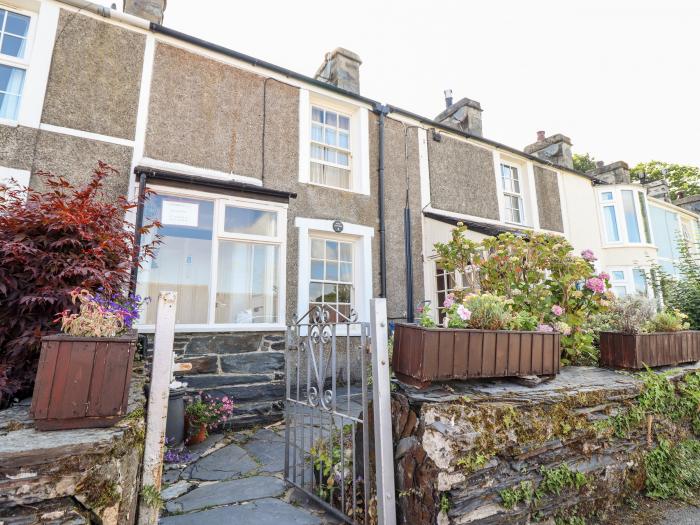 Pump Cottage, 8 Glyn Terrace, Porthmadog