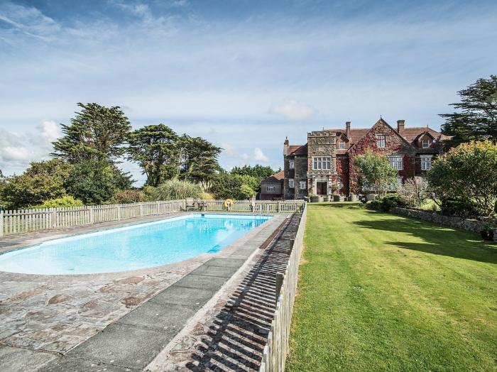 Alston Hall, Battisborough Cross