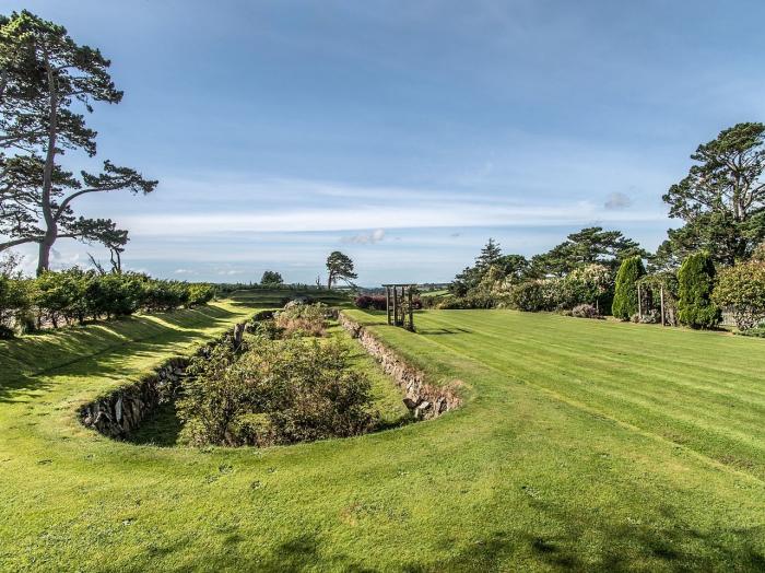 Alston Hall, Battisborough Cross