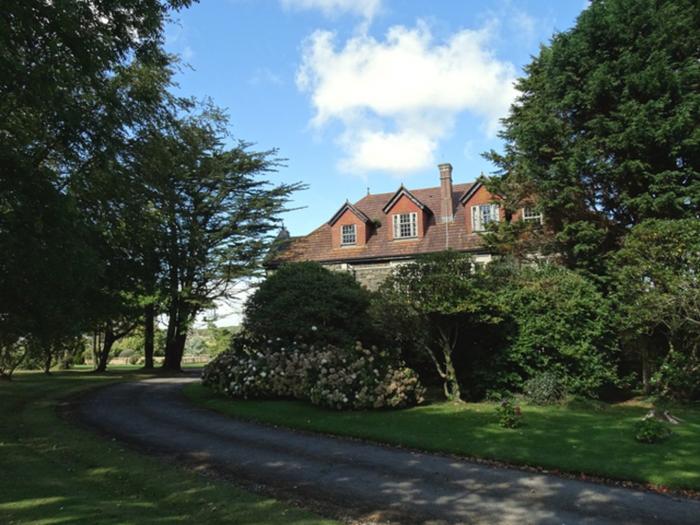 Alston Hall, Battisborough Cross