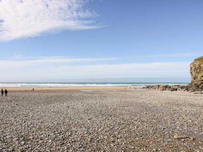 Stones Throw, Porthtowan