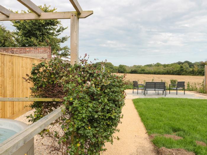 Sunny Croft, a 1930s bungalow in Broadmayne, Dorchester, Dorset. Stunning countryside views. Hot tub