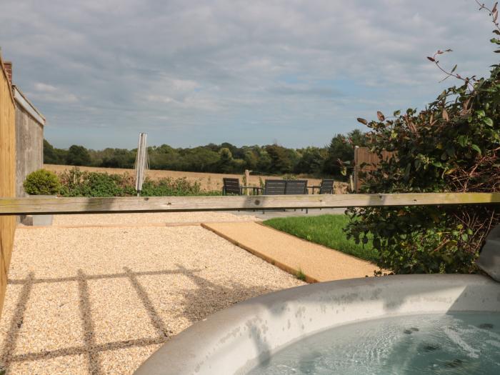 Sunny Croft, a 1930s bungalow in Broadmayne, Dorchester, Dorset. Stunning countryside views. Hot tub