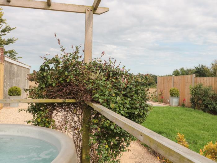 Sunny Croft, a 1930s bungalow in Broadmayne, Dorchester, Dorset. Stunning countryside views. Hot tub