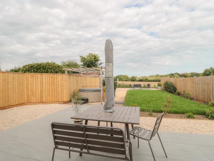 Sunny Croft, a 1930s bungalow in Broadmayne, Dorchester, Dorset. Stunning countryside views. Hot tub