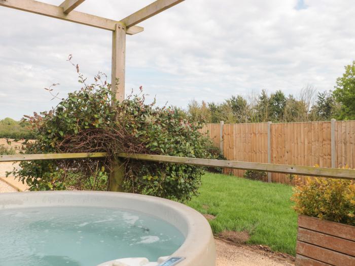 Sunny Croft, a 1930s bungalow in Broadmayne, Dorchester, Dorset. Stunning countryside views. Hot tub