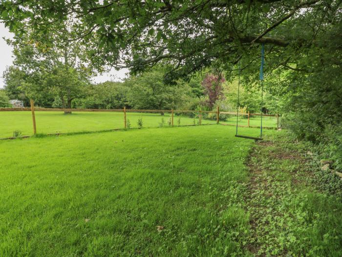 Field View, Llanybydder