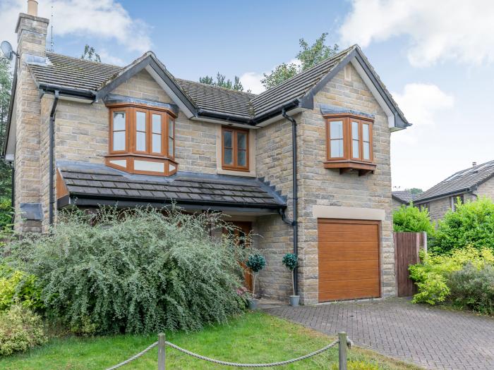 2 Carr Farm Close, Glossop, Derbyshire