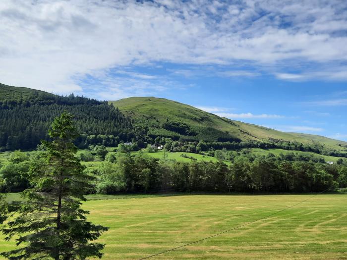 Hawthorne House, Dubwath near Cockermouth, Cumbria. In National Park. Near pub and lake. Countryside